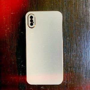 Light Pink iPhone XS case w/slight gold features